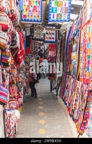 Mercado de Artesanias Markt in Aguas Calientes in der Nähe von Machu Picchu, Peru Stockfoto