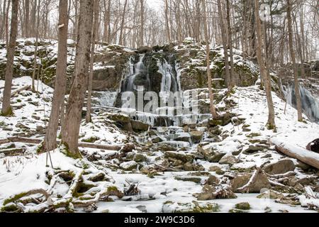 gefrorener Wasserfall Stockfoto