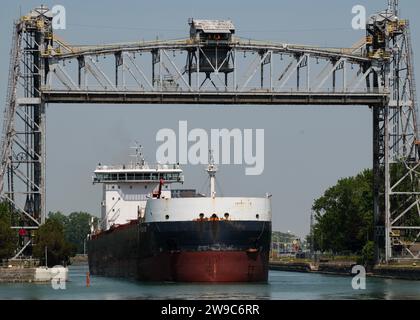 PORT COLBORNE, ONTARIO, KANADA - MAI 30/2023 - die Bulk transportiert Algom Equinox am 30. Mai 2023 im Welland Canal aufwärts. Es war nur untergegangen Stockfoto