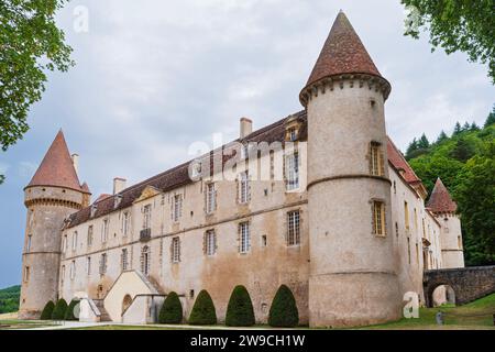 Bazoches, Frankreich - 20. Juli 2023: Wahrzeichen des Chateau de Bazoches in der Region Burgund, einst bewohnt von dem berühmten Militäringenieur Marshall Vauban Stockfoto