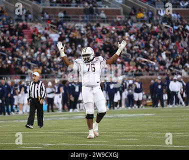 26. Dezember 2023: Texas State Offensive Lineman Nash Jones (76) während des SERVPRO First Responder Bowl-Spiels zwischen den Rice Owls und den Texas State Bobcats am 26. Dezember 2023 in Dallas. Mit dem ersten Auftritt in einem Bowl-Spiel gewann Texas State mit 45:21. (Kreditbild: © Scott Coleman/ZUMA Press Wire) NUR REDAKTIONELLE VERWENDUNG! Nicht für kommerzielle ZWECKE! Stockfoto