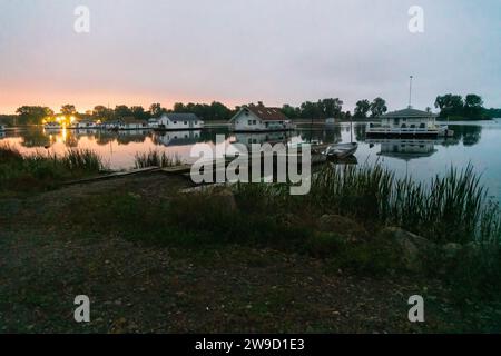 Die Hausboote am Horseshoe Pond im Presque Isle State Park, Erie, PA Stockfoto