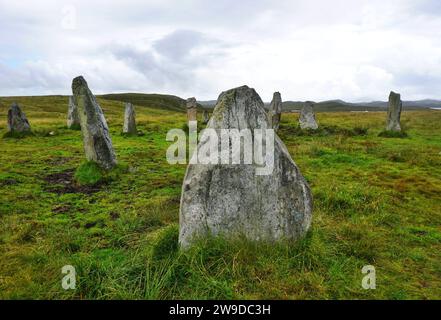 Eine Gruppe von stehenden Steinen auf Lewis Island, Äußere Hebriden. Sie gehören zu den Callanischen Steinkreisen und wurden im Neolithikum errichtet. Stockfoto