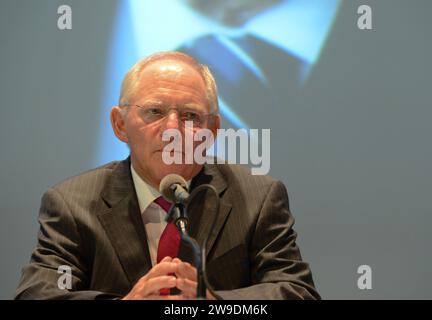 Wolfgang Schaeuble, politisches Urgestein der Bundesrepublik, bei einem Empfang der Stadt Offenburg und der CDU Baden-Württemberg anlaesslich seines 70. Geburtstags am Samstag 22.09.12. Nun ist er im Alter von 81 Jahren verstorben.Archivbild: Winfried Rothermel *** Wolfgang Schaeuble, politischer Veteran der Bundesrepublik Deutschland, bei einem Empfang der Stadt Offenburg und der CDU Baden Württemberg anlässlich seines 70. Geburtstags am Samstag, den 22. 09 12, ist er nun im Alter von 81 Jahren verstorben Archivfoto Winfried Rothermel Stockfoto