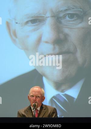 Wolfgang Schaeuble, politisches Urgestein der Bundesrepublik, bei einem Empfang der Stadt Offenburg und der CDU Baden-Württemberg anlaesslich seines 70. Geburtstags am Samstag 22.09.12. Nun ist er im Alter von 81 Jahren verstorben.Archivbild: Winfried Rothermel *** Wolfgang Schaeuble, politischer Veteran der Bundesrepublik Deutschland, bei einem Empfang der Stadt Offenburg und der CDU Baden Württemberg anlässlich seines 70. Geburtstags am Samstag, den 22. 09 12, ist er nun im Alter von 81 Jahren verstorben Archivfoto Winfried Rothermel Stockfoto