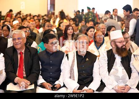 Dhaka, Bangladesch - 27. Dezember 2023: Lokale und ausländische Würdenträger waren im Sonargaon Hotel in Dhaka anwesend, als das Wahlprogramm der Awami League stattfand Stockfoto