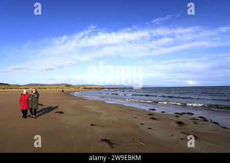 Der große Sandstrand im Dorf Dornoch, Ostküste von Sutherland, Schottland, Großbritannien Stockfoto