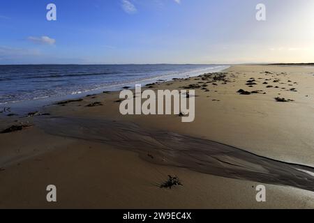 Der große Sandstrand im Dorf Dornoch, Ostküste von Sutherland, Schottland, Großbritannien Stockfoto