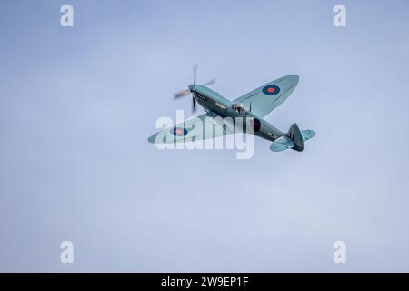 Supermarine Spitfire PRXI PL983 (G-PRXI) wurde am 1. Oktober 2023 auf der Shuttleworth Race Day Airshow durchgeführt. Stockfoto