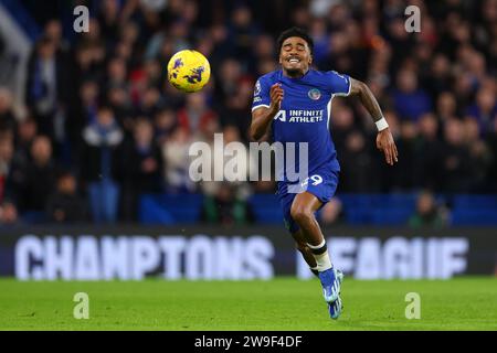 27. Dezember 2023; Stamford Bridge, Chelsea, London, England: Premier League Football, Chelsea gegen Crystal Palace; Ian Maatsen aus Chelsea Stockfoto