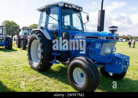 Drayton.Somerset.United Kingdom.19. August 2023.Ein Ford 7810 Traktor aus dem Jahr 1989 wird auf einer Yesterdays Farming Veranstaltung gezeigt Stockfoto