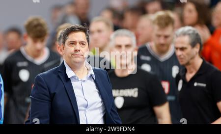 Bamberg, Deutschland. Dezember 2023. Bild: Headcoach Sasa Filipovski (Würzburg Baskets) 27.12.2023, Basketball, BBL, Bamberg Baskets - Würzburg Baskets, GER, Würzburg, tectake Arena. Quelle: dpa/Alamy Live News Stockfoto