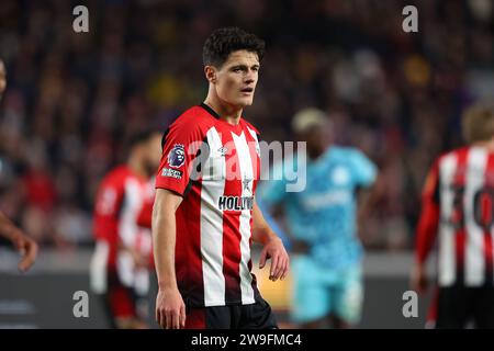 Dezember 2023; Gtech Community Stadium, Brentford, London, England; Premier League Football, Brentford gegen Wolverhampton Wanderers; Christian Norgaard aus Brentford Stockfoto