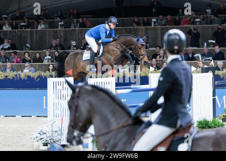 Christian Ahlmann aus Deutschland mit d'Aganix 2000 Z während des Léon Melchior CSI5*-W Springpferdewettbewerbs beim Jumping Mechelen am 27. Dezember 2023, Nekkerhal, Belgien (Foto: Maxime David - MXIMD Pictures) Stockfoto
