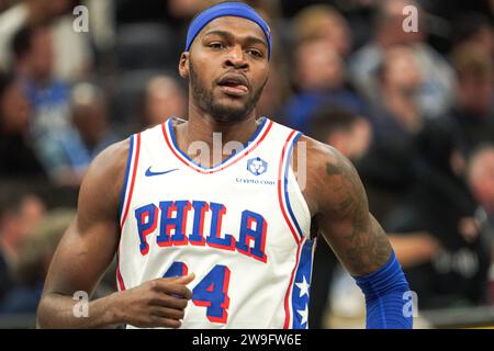 Orlando, Florida, USA, 27. Dezember 2023, Philadelphia 76ers Center Paul Reed #44 im Amway Center. (Foto: Marty Jean-Louis/Alamy Live News Stockfoto