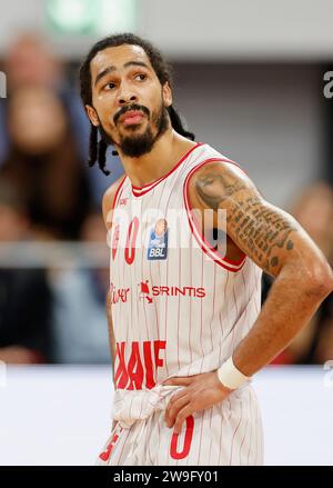 Bamberg, Deutschland. Dezember 2023. Bild: Otis Livingston (Würzburg Baskets, 0). 27.12.2023, Basketball, BBL, Bamberg Baskets - Würzburg Baskets, GER, Bamberg, Brose Arena. Quelle: dpa/Alamy Live News Stockfoto