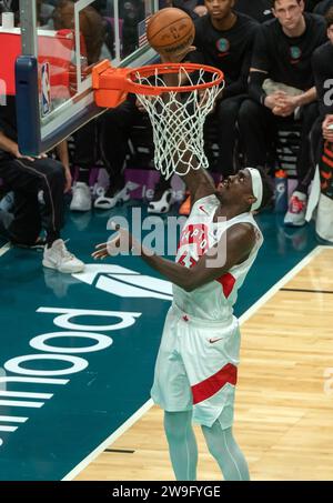Washington, USA. Dezember 2023. WASHINGTON, DC - 27. DEZEMBER: Toronto Raptors Stürmer Pascal Siakam (43), der am 27. Dezember 2023 in der Capital One Arena in Washington, DC, ein Spiel zwischen den Washington Wizards und den Toronto Raptors erzielte. (Foto: Tony Quinn/SipaUSA) Credit: SIPA USA/Alamy Live News Stockfoto