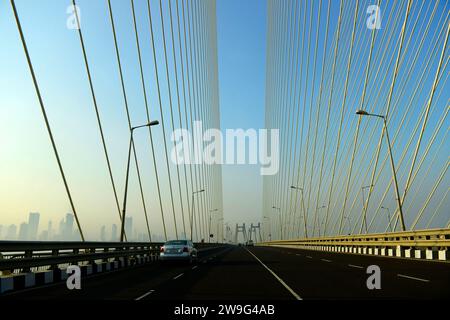 Die Rajiv Gandhi Sea Link zwischen Bandra und Worli in Mumbai, Indien. Stockfoto