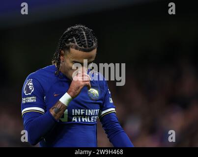 London, Großbritannien. Dezember 2023. Malo Gusto aus Chelsea während des Premier League-Spiels in Stamford Bridge, London. Der Bildnachweis sollte lauten: David Klein/Sportimage Credit: Sportimage Ltd/Alamy Live News Stockfoto
