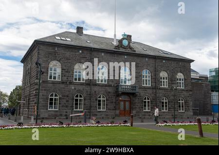 Parlamentsgebäude in Austurvöllur in Reykjavík, Island Stockfoto