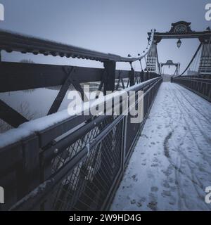 Erster Schnee, England Burton auf Trent, Park Staphenhill. Stockfoto