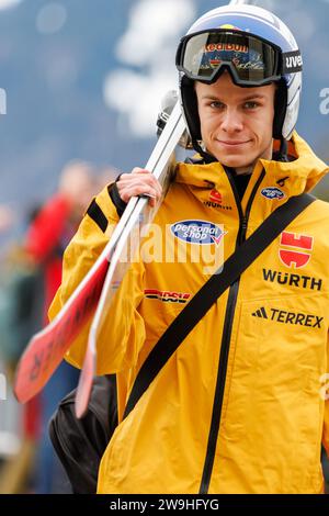 Oberstdorf, Deutschland. Dezember 2023. Skilanglauf, Skispringen, vier-Hügel-Turnier, Weltmeisterschaft, große Schanze, Männer, Ausbildung: Andreas Wellinger aus Deutschland. Vermerk: Daniel Karmann/dpa/Alamy Live News Stockfoto