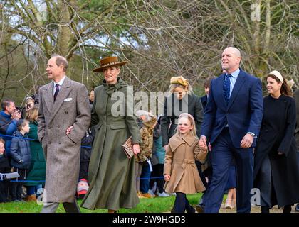 Der Herzog an Duchess of Wessex kommt in der St. Mary Magdalene Church in Sandringham zum Weihnachtsgottesdienst. Dezember 2023 Stockfoto