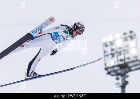Oberstdorf, Deutschland. Dezember 2023. Skilanglauf, Skispringen, vier-Hügel-Turnier, Weltmeisterschaft, große Schanze, Männer, Training: Marius Lindvik aus Norwegen in Aktion. Vermerk: Daniel Karmann/dpa/Alamy Live News Stockfoto