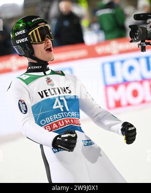 Oberstdorf, Deutschland. Dezember 2023. Skisport/Skispringen: Vier-Hügel-Turnier, Weltmeisterschaft, großer Hügel, Männer, Qualifikation. Philipp Raimund aus Deutschland nach der Qualifikation. Angelika Warmuth/dpa/Alamy Live News Stockfoto