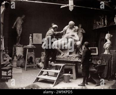 Zille, Heinrich - Künstlerkollegen und Ateliers, Fritz Klimsch in seinem Atelier Stockfoto