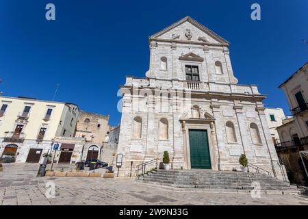 BITONTO, ITALIEN, 9. JULI 2022 - Blick auf die Kirche San Gaetano in Bitonto, Provinz Bari, Apulien, Italien Stockfoto