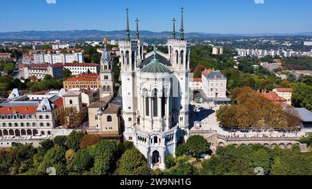 Drohnenfoto Notre-Dame de Fourvière Basilika Lyon Frankreich Europa Stockfoto