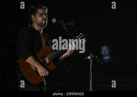 Alessandro Mannarino während des Konzertes Corde a Teatro Tour, 28. Dezember 2023, Auditorium Parco della Musica, Rom Italien Stockfoto