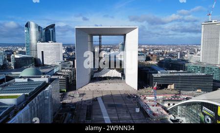 Drohnenfoto Great Arch of La Défense, Grande Arche de la Défense Paris Frankreich Europa Stockfoto