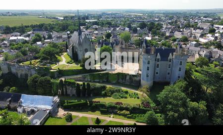 Drohnenfoto Schloss Montreuil-Bellay, Château de Montreuil-Bellay Frankreich Europa Stockfoto