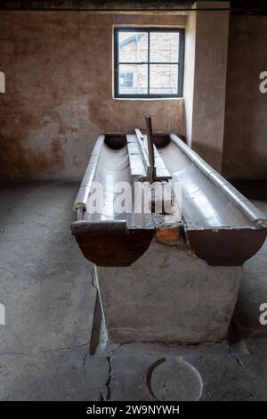 Unterbringung der Internierten einschließlich Schlafbereich und Toiletten in den Konzentrationslagern Auschwitz und Birkenau, Polen Stockfoto