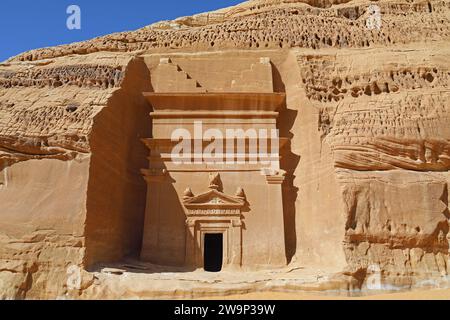 Nabatäische Grabkammer aus Sandstein in der Arabischen Wüste Stockfoto