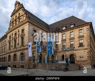 Das Verkehrsmuseum der Deutschen Bahn in Nürnberg. Auch das Museum für Kommunikation ist im gleichen Gebäude untergebracht. *** Das Verkehrsmuseum der Deutschen Bahn in Nürnberg das Kommunikationsmuseum befindet sich ebenfalls im selben Gebäude 20231229-6V2A6904-Bearbeitet Stockfoto