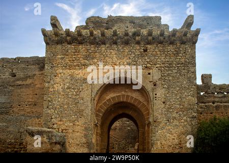 Eingangstür zum Alcázar de Arriba oder König Don Pedro in Carmona, Sevilla, Andalusien, Spanien Stockfoto