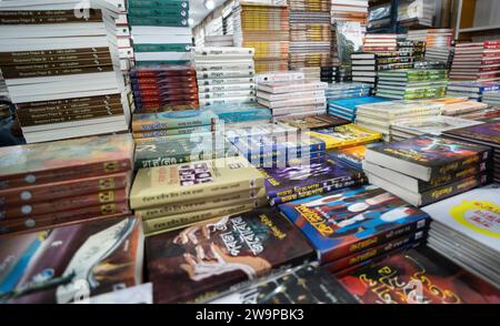 29. Dezember 2023: Das Oxford-Wörterbuch wurde am 29. Dezember 2023 an einem Verkaufsstand auf der Assam Book Fair in Guwahati, Assam, Indien, ausgestellt. (Kreditbild: © David Talukdar/ZUMA Press Wire) NUR REDAKTIONELLE VERWENDUNG! Nicht für kommerzielle ZWECKE! Quelle: ZUMA Press, Inc./Alamy Live News Stockfoto