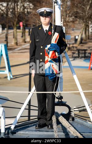 Die erhaltene Korvette der Flower-Klasse HMCS Sackville nimmt jedes Jahr im Mai an einem Gottesdienst und einer Zeremonie am Sonntag der Schlacht am Atlantik Teil. Stockfoto