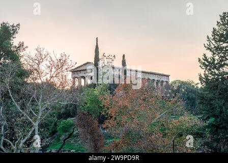 Der Tempel des Hephaistos, ein gut erhaltener antike griechischer Tempel im antiken Agora, Athen, Griechenland. Stockfoto