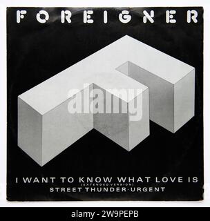 Bildercover der 12-Zoll-Single von I Want To Know What Love Is von Foreigner, die 1984 veröffentlicht wurde Stockfoto