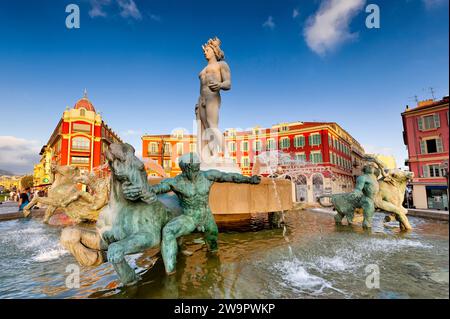 Brunnen am Place Massena in Nizza, Stadtzentrum, Zentrum, zentraler Platz, Stadtzentrum, Stadtbild, Altstadt, Urban, Cote d'azur, Südfrankreich, Frankreich Stockfoto