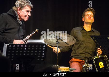 Deutschland, Rolf Kuehn Quartett. Rolf Kuehn (* 29. September 1929 in Köln) (*† 18. August 2022 in Berlin) war ein deutscher Jazzklarinettist. Er war einer von Stockfoto