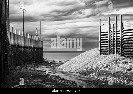 Gezeiten sind draußen in Hall's Harbour an der Bay of Fundy in Nova Scotia, Kanada. Stockfoto