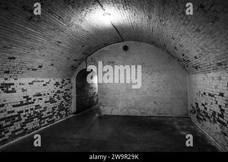 Unterirdische Tunnel von Fort Charlotte auf George's Island, Teil der alten britischen Verteidigung für die Stadt Halifax, Nova Scotia, Kanada. Stockfoto