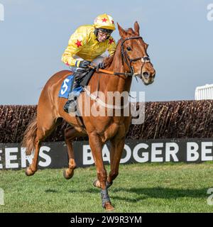 Forget You Not, Sieger im Wincanton unter James Best für Jackie du Plessis, 21. März 2022 Stockfoto