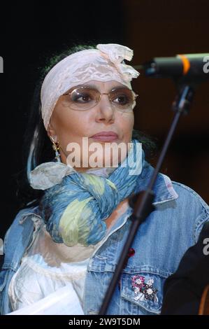 Mailand Italien 18.05.2004; Loredana Bertè während des Live-Konzerts im Theater Dal Verme Stockfoto