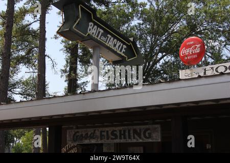 Whitehouse, Texas – 22. Juni 2023: Bait Shop at the Boulders on Lake Tyler in Whitehouse, Texas Stockfoto